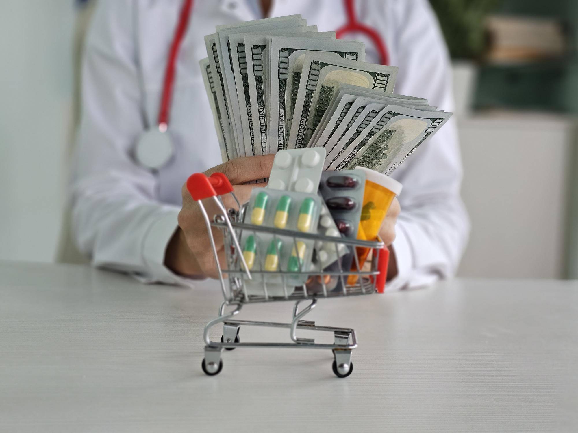 Farmacja jakie zarobki można osiągnąć w tej branży?