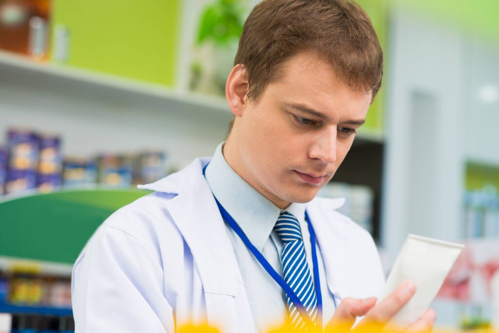 Ile zarabia technik farmacji w 2026 roku?